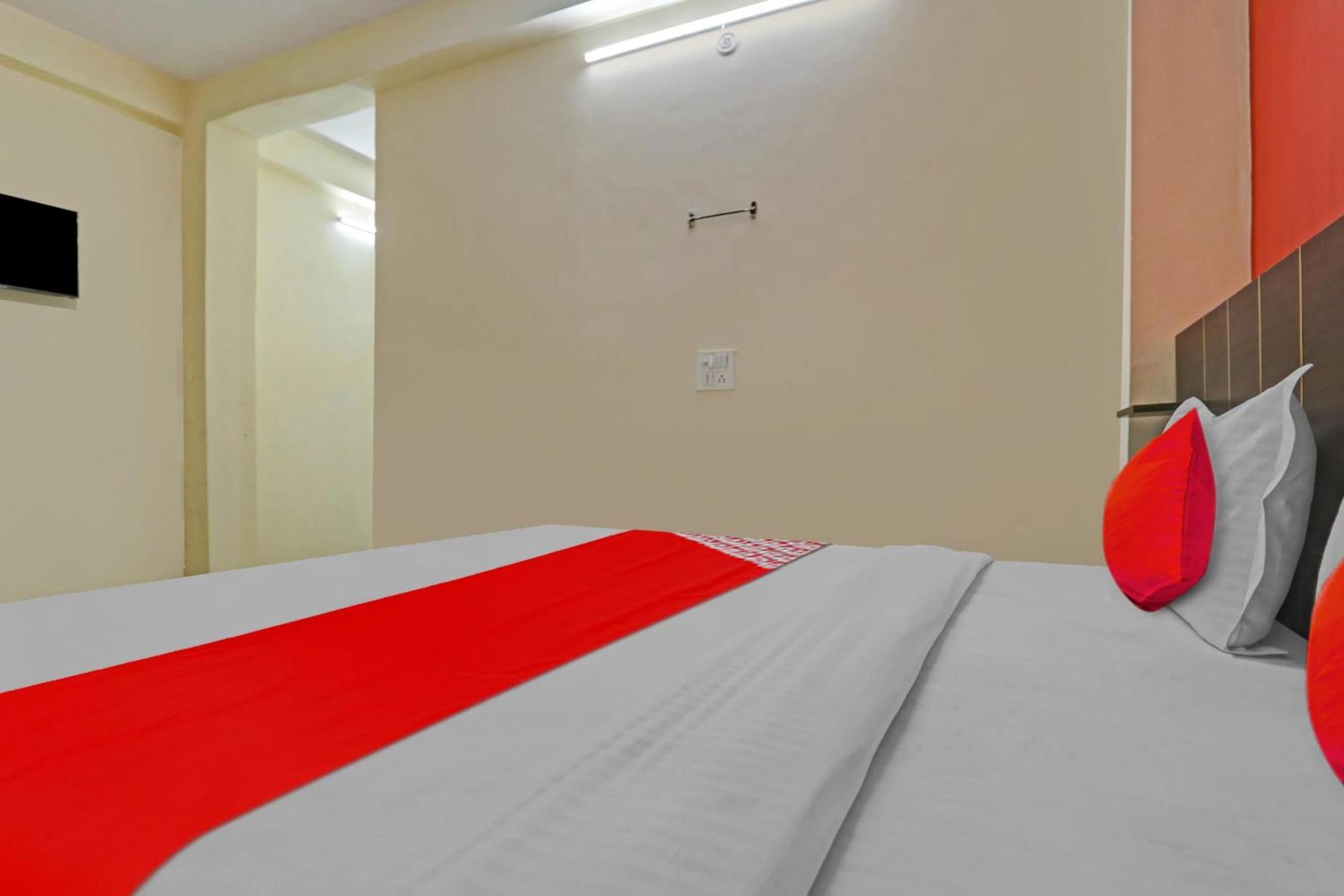 O Elite 3* Delhi (National Capital Territory of India)